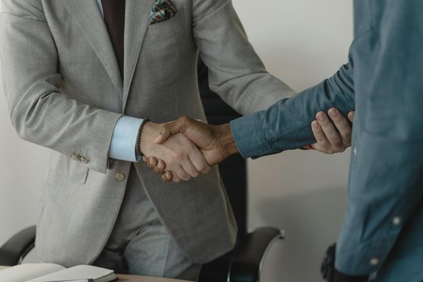 Comment évoluer d'une SASU vers une SAS en cas de croissance ?